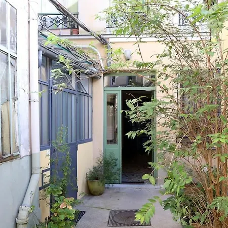 Apartment Calm And Sunny Flat On A Garden Paris