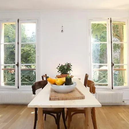 Apartment Calm And Sunny Flat On A Garden
